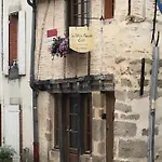 Petite Maison Medievale *