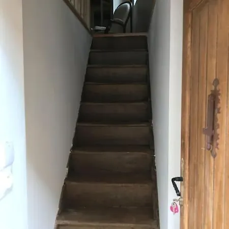 Petite Maison Medievale * بارتيناي