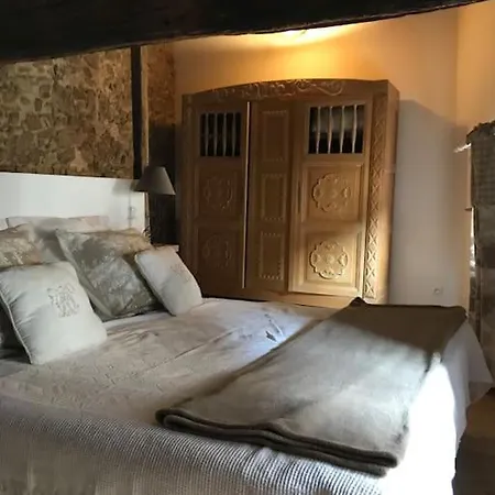 Petite Maison Medievale