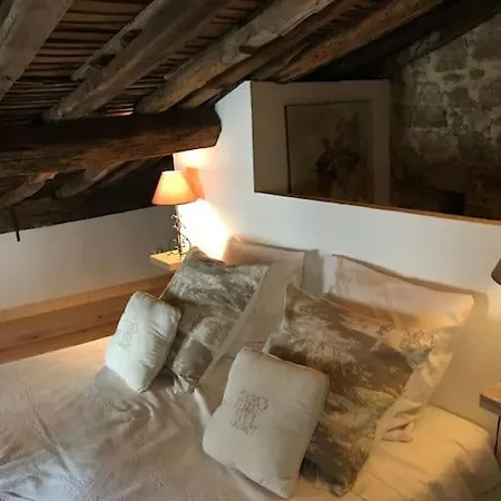 Petite Maison Medievale