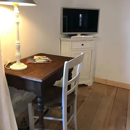 Petite Maison Medievale شقة