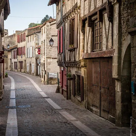 Petite Maison Medievale شقة