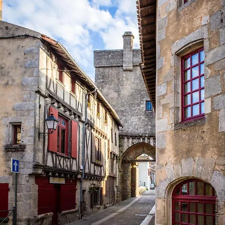 Petite Maison Medievale *