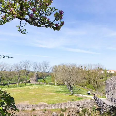 Petite Maison Medievale * بارتيناي