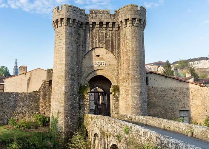 Petite Maison Medievale Apartment *